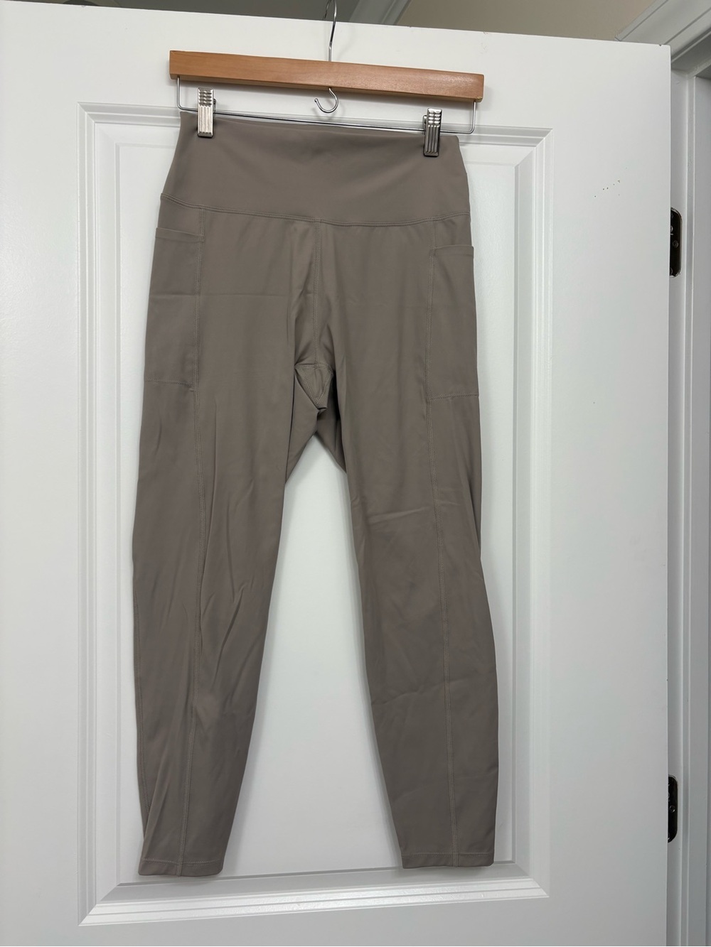 Danskin Neutral Taupe Seamless Active Leggings